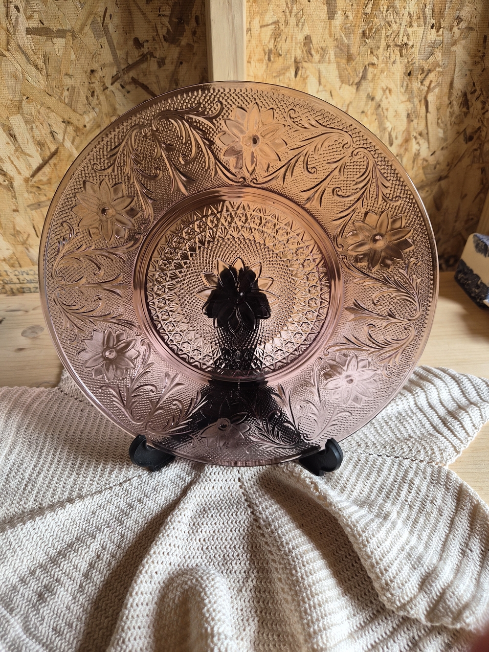 Vintage Purple Amethyst Tiara Glass 10.5 Inch Dinner Plate